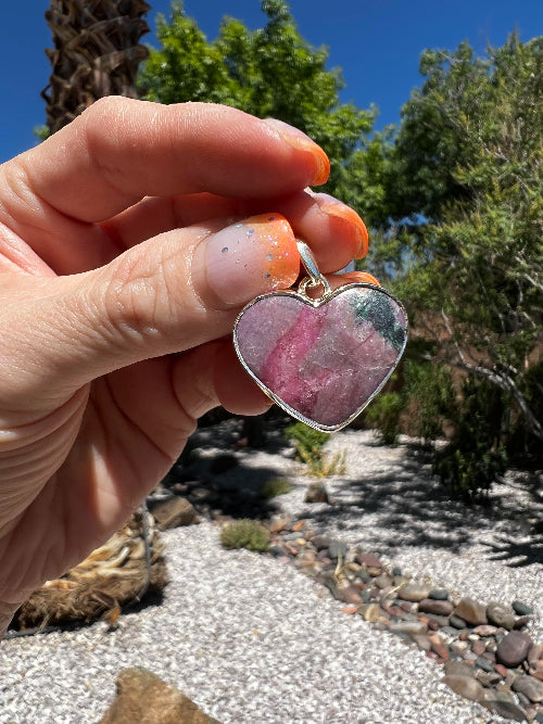 Cobalto Calcite Pendant
